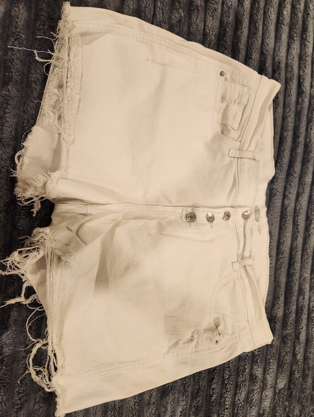 Old Navy Women'sq Stressed High-Rise White Denim Cutoff Shorts, Size 18